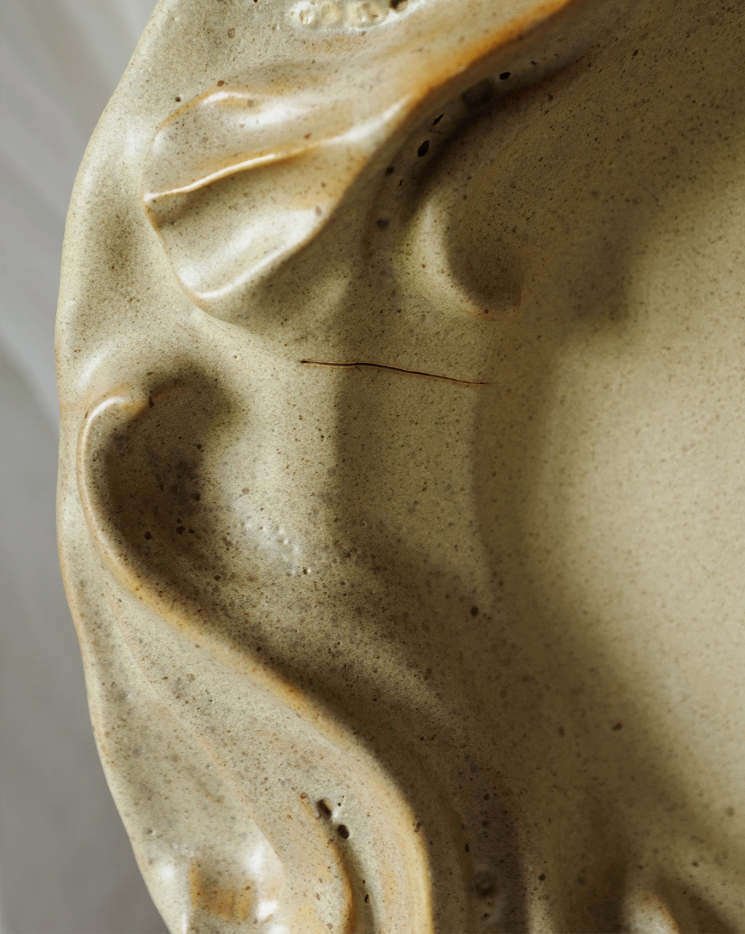 Second Sorted Ceramics - Floral Relief Bowl - Sand