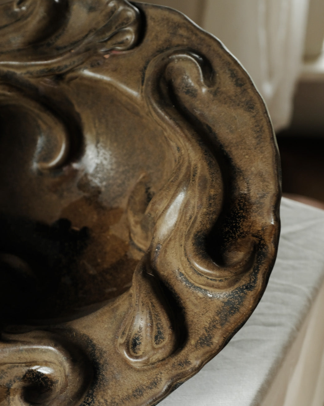 Second Sorted Ceramics - Floral Relief Bowl - Brown 02